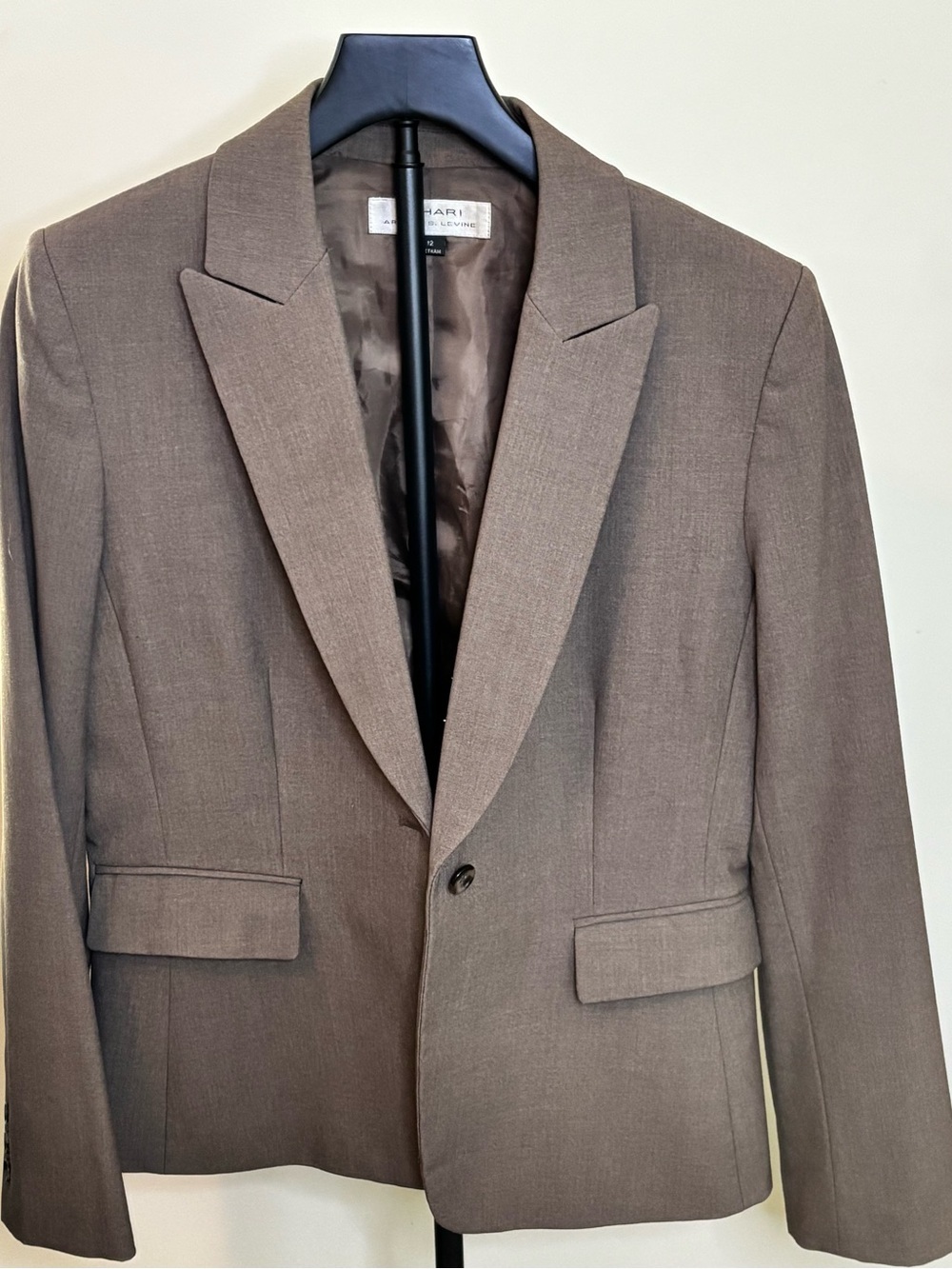 Women's Taupe Single-Button Tailored Blazer - Picture 2 of 6